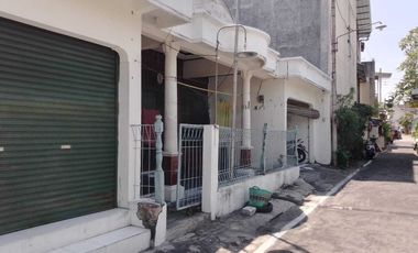 Rumah dijual di Kestalan Banjarsari Solo hitung harga tanah saja