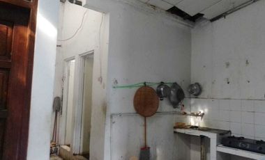 Rumah dijual di Kestalan Banjarsari Solo hitung harga tanah saja