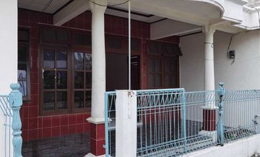 Rumah dijual di Kestalan Banjarsari Solo hitung harga tanah saja