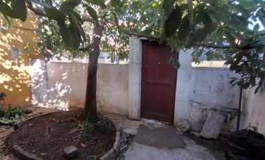 Casa en alquiler en Isidro Casanova