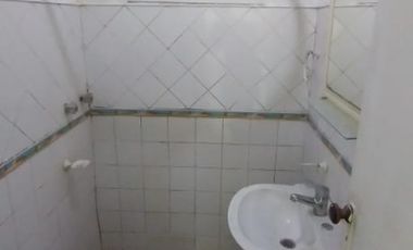 Casa en alquiler en Isidro Casanova