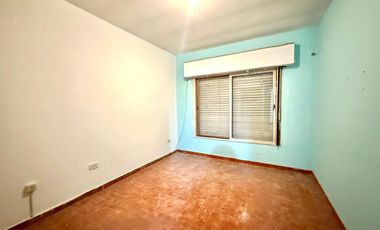 CASA EN ALQUILER 3AMB PARQUE COCHERA QUINCHO