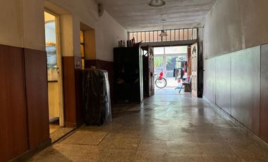 CASA EN ALQUILER 3AMB PARQUE COCHERA QUINCHO