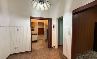 CASA EN ALQUILER 3AMB PARQUE COCHERA QUINCHO