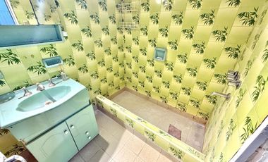 CASA EN ALQUILER 3AMB PARQUE COCHERA QUINCHO