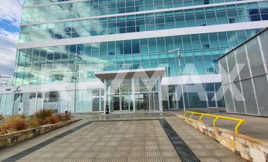 Se Alquila Oficina Torre Zafiro Office Center.