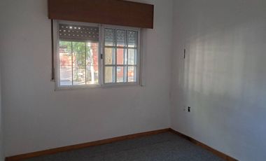 VENTA PH 2 AMB C/TERRAZA BERNAL VILLA CRAMER