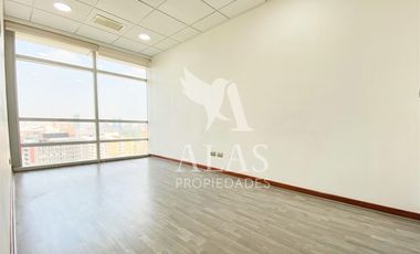 Oficina en Arriendo en Metro Magallanes | Venta Arriendo Oficina con Estacionamiento | Las Condes