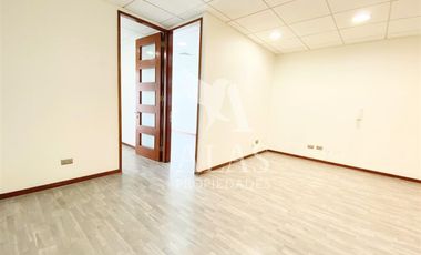 Oficina en Arriendo en Metro Magallanes | Venta Arriendo Oficina con Estacionamiento | Las Condes
