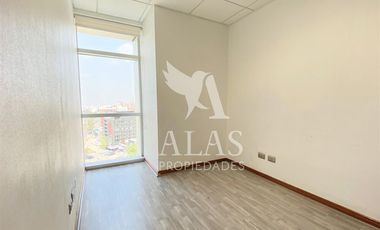 Oficina en Arriendo en Metro Magallanes | Venta Arriendo Oficina con Estacionamiento | Las Condes