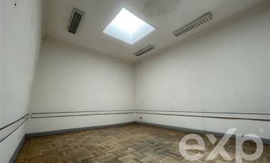 Local Comercial en Arriendo en Moneda- Barroso