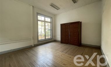Local Comercial en Arriendo en Moneda- Barroso