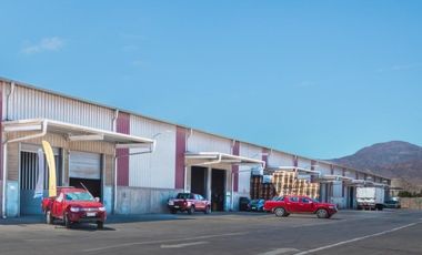 Oficina en Arriendo en Local comercial en arriendo en Centro Empresarial Plaza de Comercio.