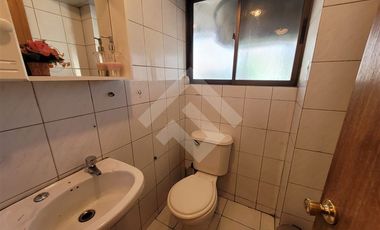 Local Comercial en Arriendo en Av. Manquehue Sur /Martín de Zamora
