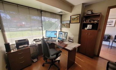 Local Comercial en Arriendo en Av. Manquehue Sur /Martín de Zamora