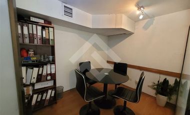 Local Comercial en Arriendo en Av. Manquehue Sur /Martín de Zamora