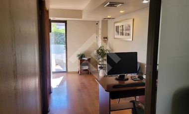 Local Comercial en Arriendo en Av. Manquehue Sur /Martín de Zamora