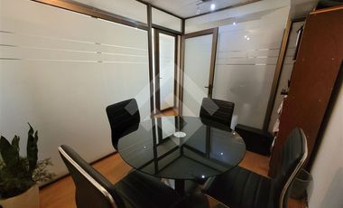 Local Comercial en Arriendo en Av. Manquehue Sur /Martín de Zamora