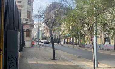 Estacionamiento en Venta en calle compañía con teatinos