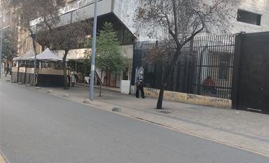 Estacionamiento en Venta en calle compañía con teatinos