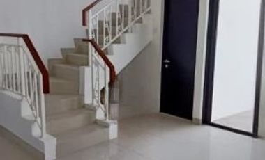 Rumah 2lt 5x17 85m Type 2KT Cluster La seine JGC Jakarta Garden City