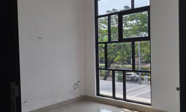 Rumah 2lt 5x17 85m Type 2KT Cluster La seine JGC Jakarta Garden City