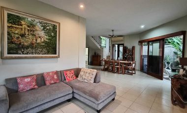 Villa Mewah Full Furnish 2 Lantai Dekat Pantai Sanur
