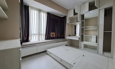 Hunian Mewah, Townhouse Springhill Golf 5 Lantai Lift Pribadi Elegan