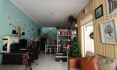 Rumah 2 lantai dijual di Kadipiro Banjarsari Solo kondisi bagus