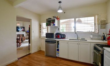 CASA 3 DORMITORIOSEN VENTA CITY BELL PILETA
