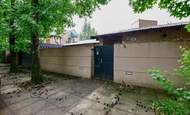 CASA 3 DORMITORIOSEN VENTA CITY BELL PILETA