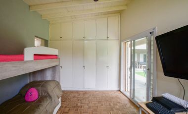 CASA 3 DORMITORIOSEN VENTA CITY BELL PILETA