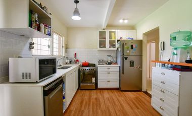 CASA 3 DORMITORIOSEN VENTA CITY BELL PILETA