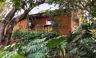 Renta casa en Malinalco, con alberca y gran jardín