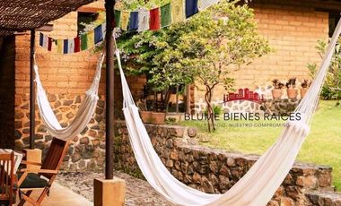 Renta casa en Malinalco, con alberca y gran jardín
