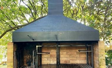 Renta casa en Malinalco, con alberca y gran jardín