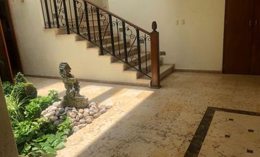 Excelente casa en  renta Lomas del Sol (B)