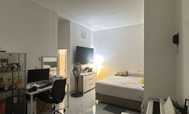 Rumah solo 50 dari jalan gajah Mada dekat stasiun balapan tirtonadi