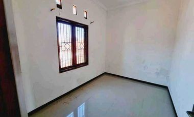 Rumah solo gentan purbayan dekat luwes Baki