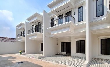 Rumah Cilodong 2 Lantai Siap Huni Dekat Alun alun GDC Akses Pinggir Jalan Utama