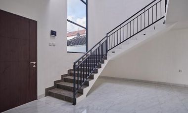 Villa Baru 2 Lantai Modern di Tibubeneng Canggu