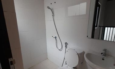 Disewakan rumah 2 lantai cluster o2 grand wisata bekasi