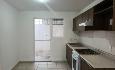 LOMA DORADA. CASA EN LOMA ZAPOPAN  $2,019,000