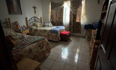 Duplex !! Casa con uso comercial