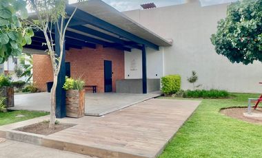 Casa en renta en Paseo de los Parques