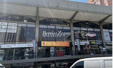 Local Comercial en Arriendo en Apoquindo / Metro Escuela Militar