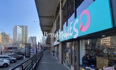 Local Comercial en Arriendo en Apoquindo / Metro Escuela Militar