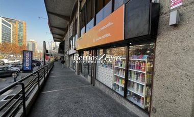 Local Comercial en Arriendo en Apoquindo / Metro Escuela Militar