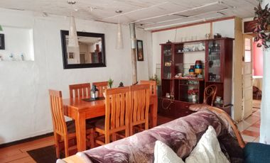TERRENO PLANO CON CASA PARA MEJORAR VISTA AL MAR