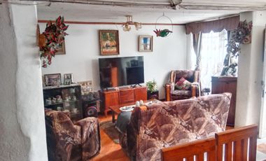 TERRENO PLANO CON CASA PARA MEJORAR VISTA AL MAR